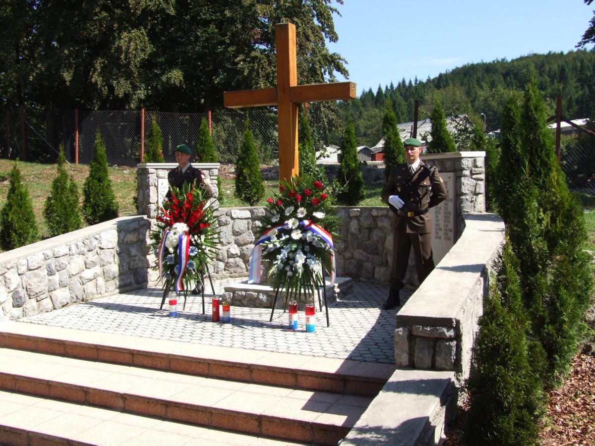 https://www.morh.hr/wp-content/gallery/13-obljetnica-bojne-za-specijalna-djelovanja/bsd_06092013_09.jpg