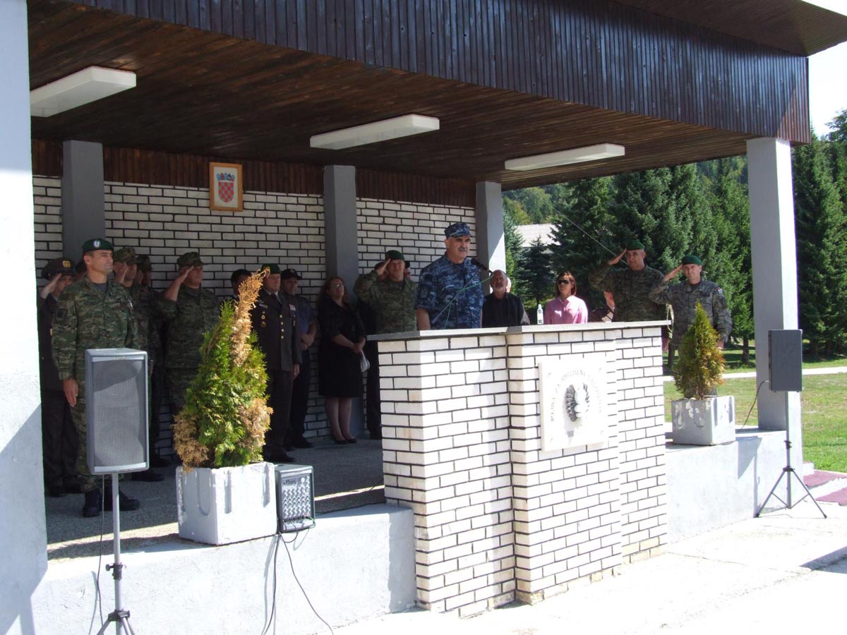 https://www.morh.hr/wp-content/gallery/13-obljetnica-bojne-za-specijalna-djelovanja/bsd_06092013_11.jpg
