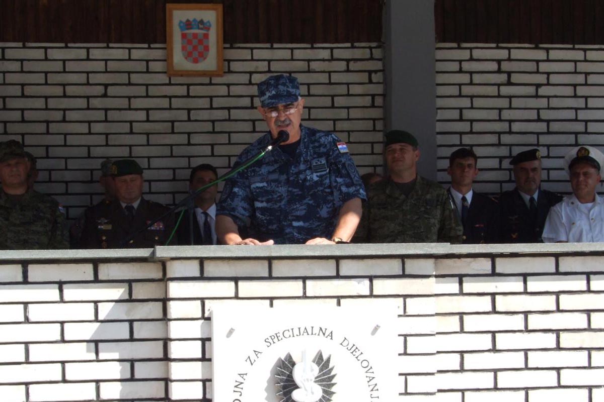 https://www.morh.hr/wp-content/gallery/13-obljetnica-bojne-za-specijalna-djelovanja/bsd_06092013_13.jpg