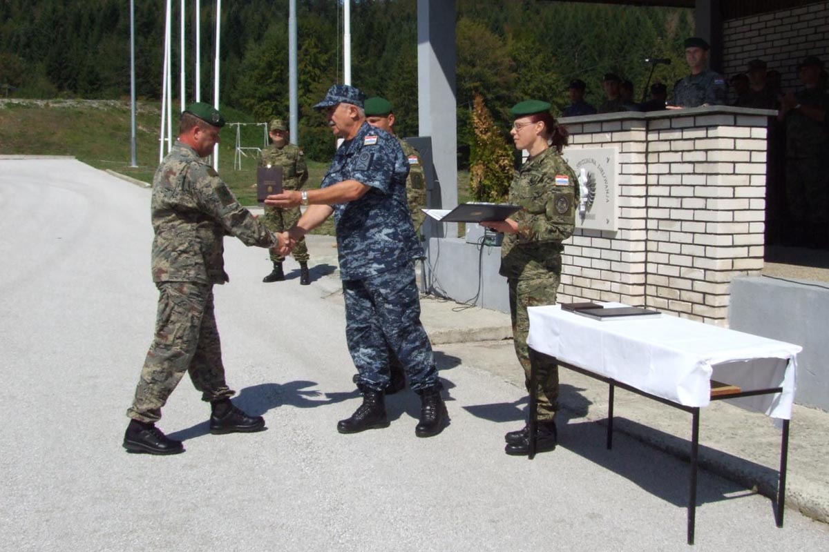https://www.morh.hr/wp-content/gallery/13-obljetnica-bojne-za-specijalna-djelovanja/bsd_06092013_14.jpg