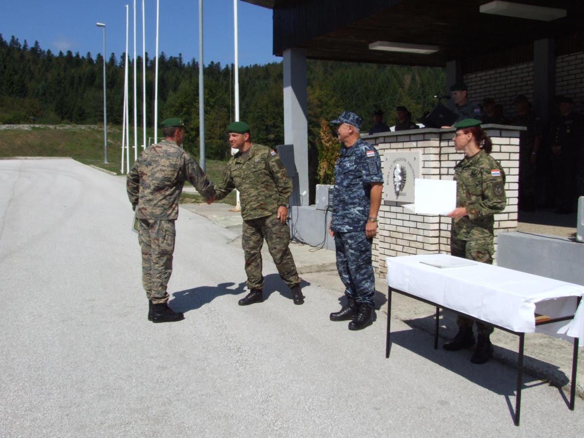 https://www.morh.hr/wp-content/gallery/13-obljetnica-bojne-za-specijalna-djelovanja/bsd_06092013_15.jpg