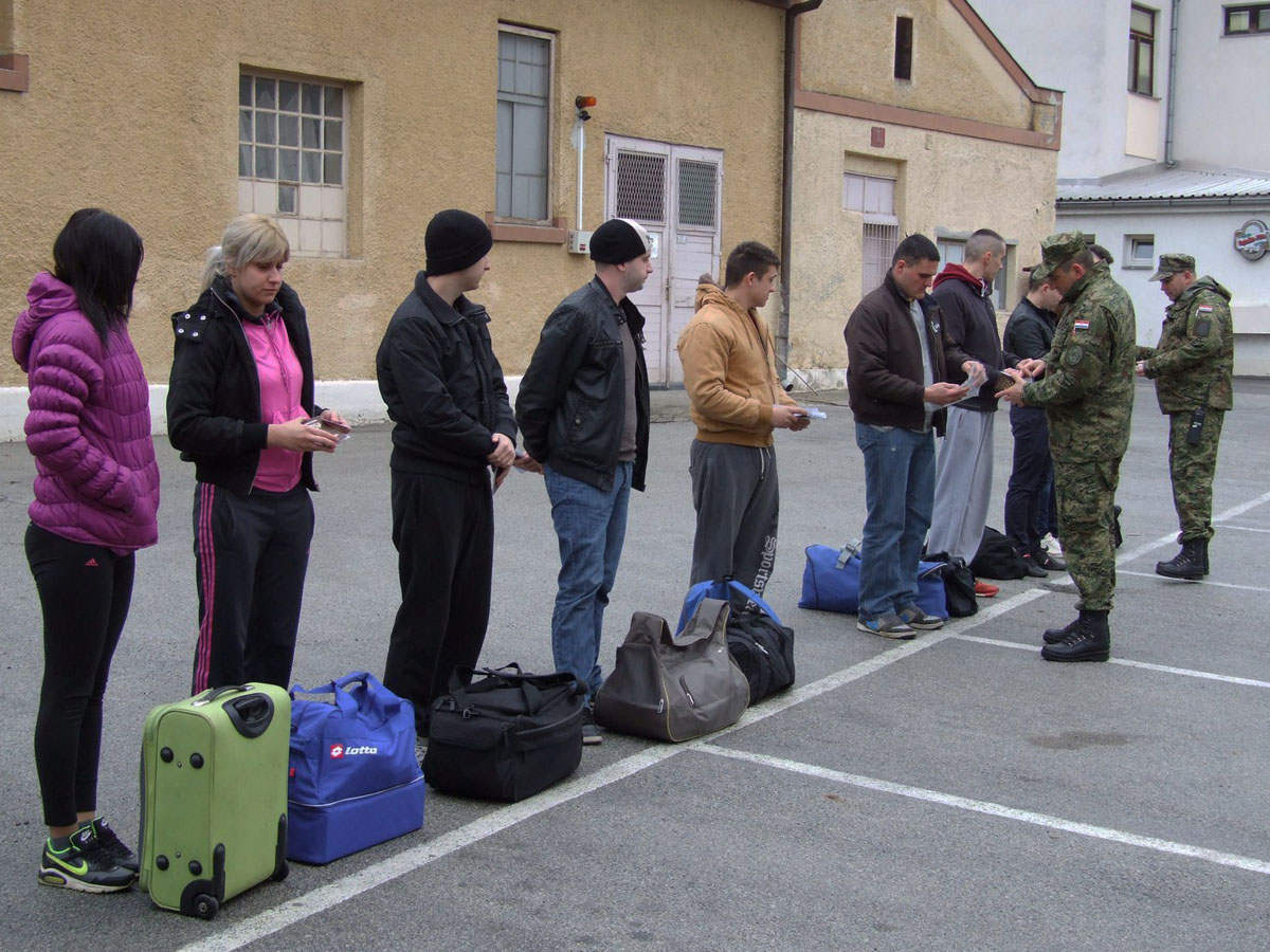 https://www.morh.hr/wp-content/gallery/16-narastaj-rocnika-na-dragovoljnom-vojnom-osposobljavanju/rocnici_26022016_01.jpg