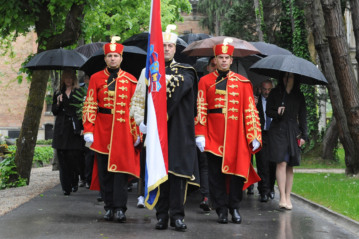 https://www.morh.hr/wp-content/gallery/19-godisnjica-smrti-ratnog-ministra-obrane-gojka-suska/susak_030562017_11.jpg