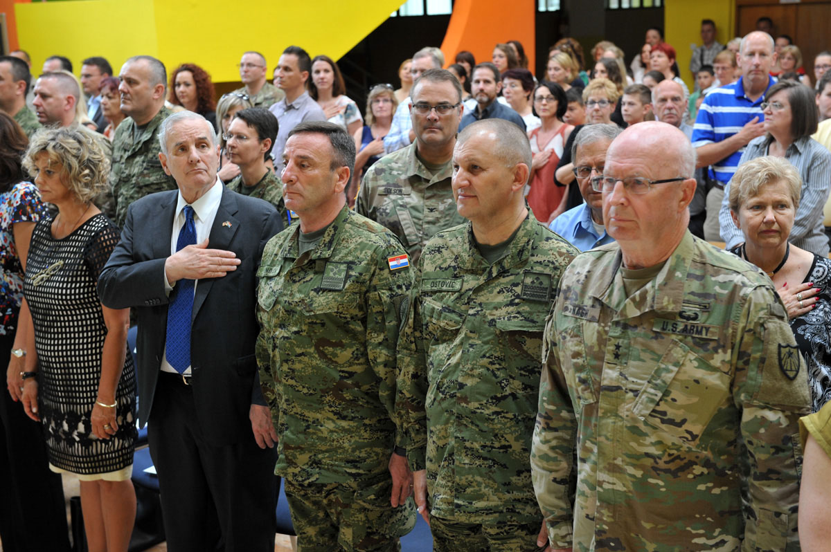 https://www.morh.hr/wp-content/gallery/20-godina-partnerstva-osrh-i-nacionalne-garde-minnesote/suradnja_01072016_03.jpg