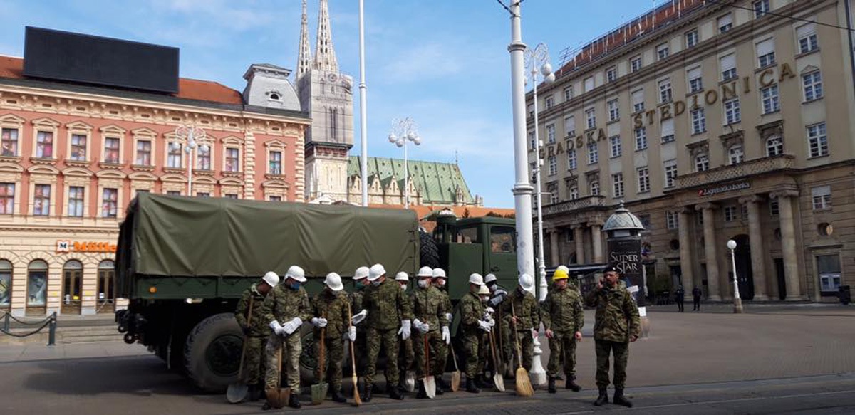 https://www.morh.hr/wp-content/gallery/230-hrvatskih-vojnika-pomaze-zagrebu/20200322-hv-potres-02.jpg