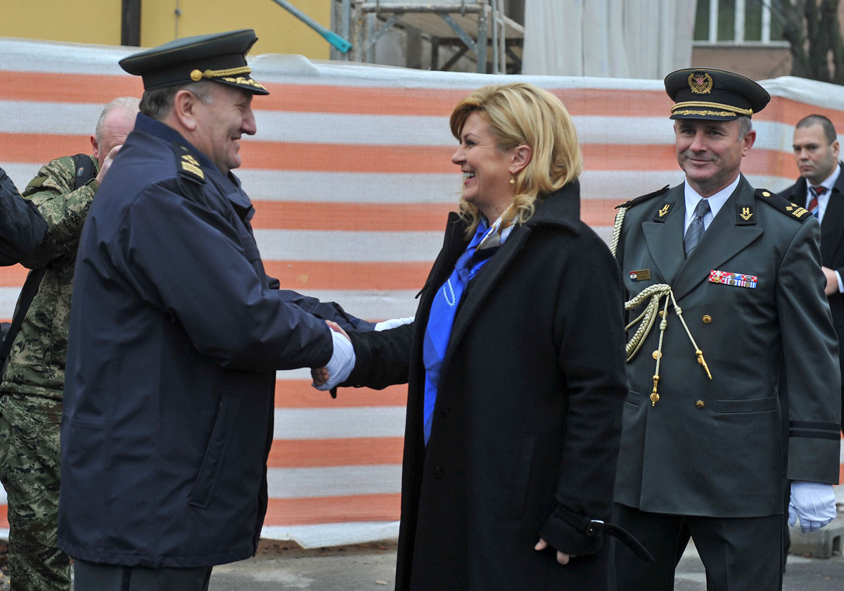 https://www.morh.hr/wp-content/gallery/24-obljetnica-osnutka-hrvatskog-vojnog-ucilista-dr-franjo-tudman/obljetnica_hvu_18122015_03.jpg