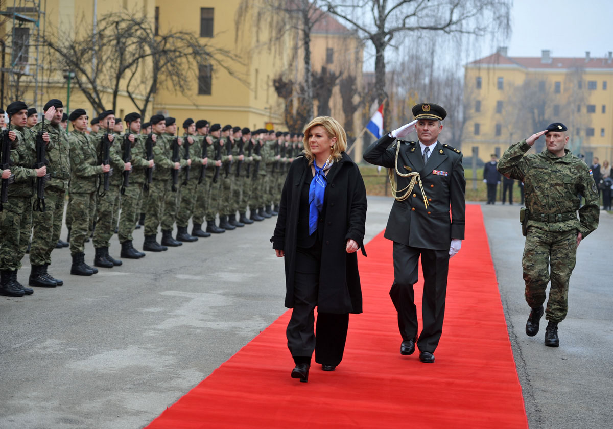 https://www.morh.hr/wp-content/gallery/24-obljetnica-osnutka-hrvatskog-vojnog-ucilista-dr-franjo-tudman/obljetnica_hvu_18122015_06.jpg