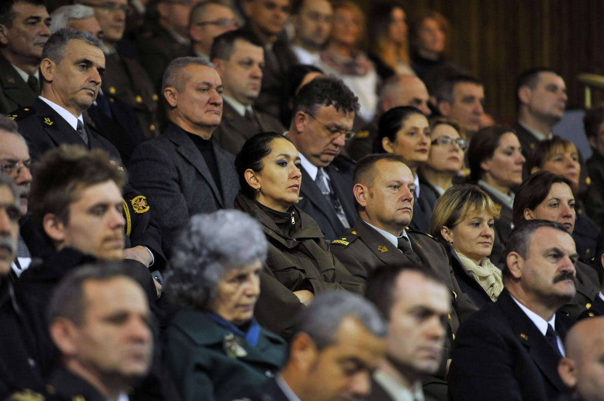https://www.morh.hr/wp-content/gallery/24-obljetnica-osnutka-hrvatskog-vojnog-ucilista-dr-franjo-tudman/obljetnica_hvu_18122015_12.jpg