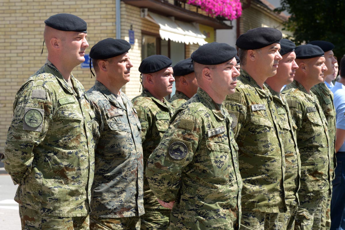 https://www.morh.hr/wp-content/gallery/25-godisnjica-pogibije-policijskih-sluzbenika-pp-beli-manastir/beli_manastir_13082016-9.jpg