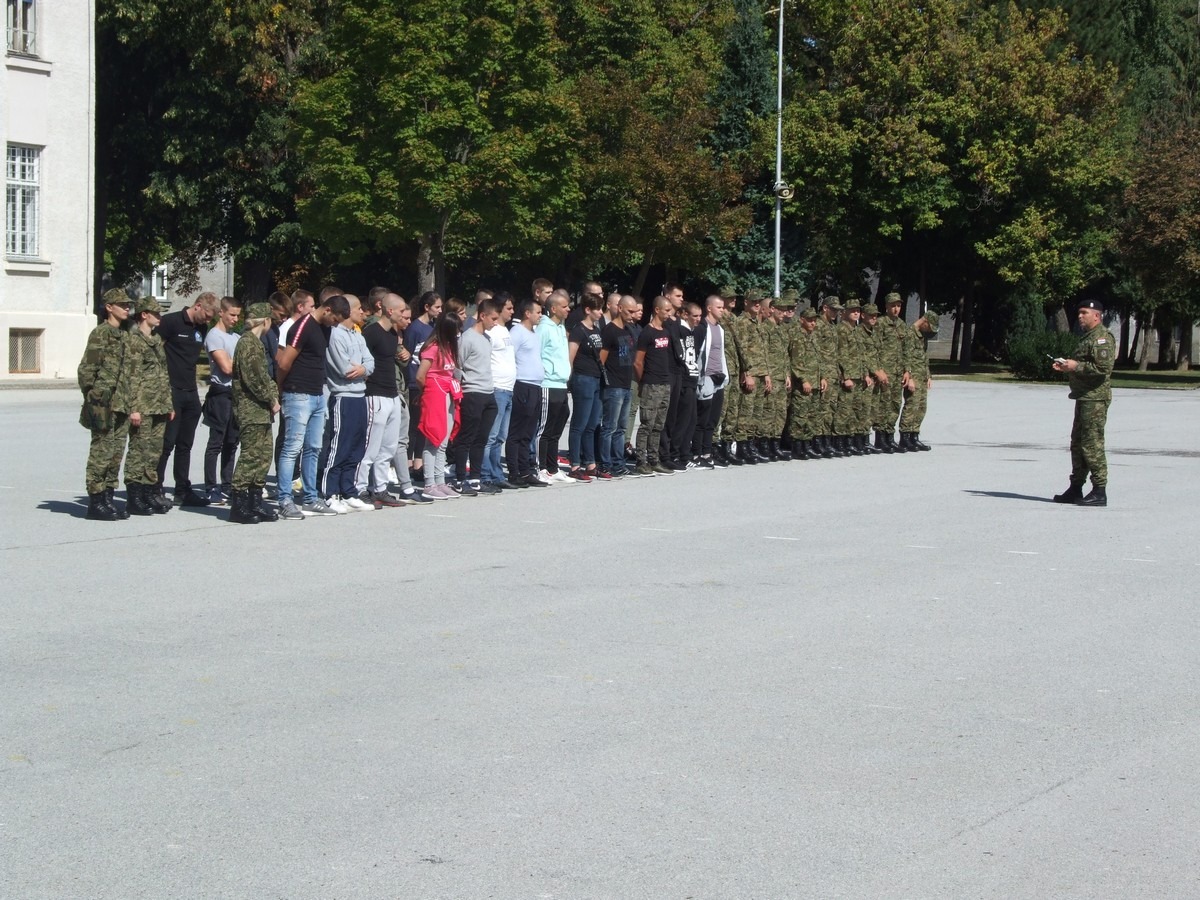https://www.morh.hr/wp-content/gallery/26-narastaj-rocnika-na-dragovoljnom-vojnom-osposobljavanju/dragovoljno_vojno_osposobljavanje_190719_08.jpg