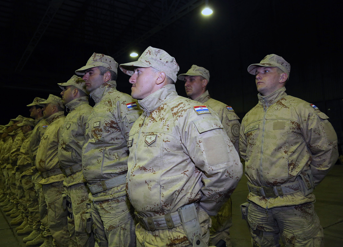https://www.morh.hr/wp-content/gallery/3-hrvatski-kontingent-rsm-vratio-se-iz-afganistana/hrvcon_19032016_07.jpg