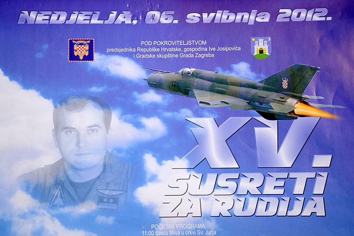 https://www.morh.hr/wp-content/gallery/aeromiting-rudi-perein-07052012/aeromiting_06052012_001.jpg