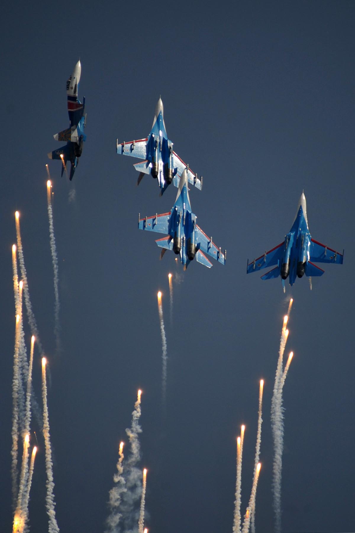 https://www.morh.hr/wp-content/gallery/akro-grupa-krila-oluje-na-international-air-show-kecskemet-2013/krila_oluje_07082013_06.jpg