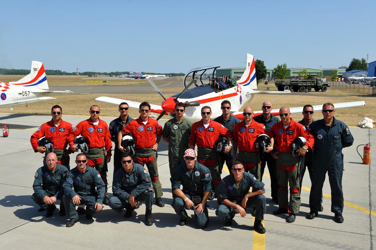 https://www.morh.hr/wp-content/gallery/akro-grupa-krila-oluje-na-international-air-show-kecskemet-2013/krila_oluje_07082013_10.jpg