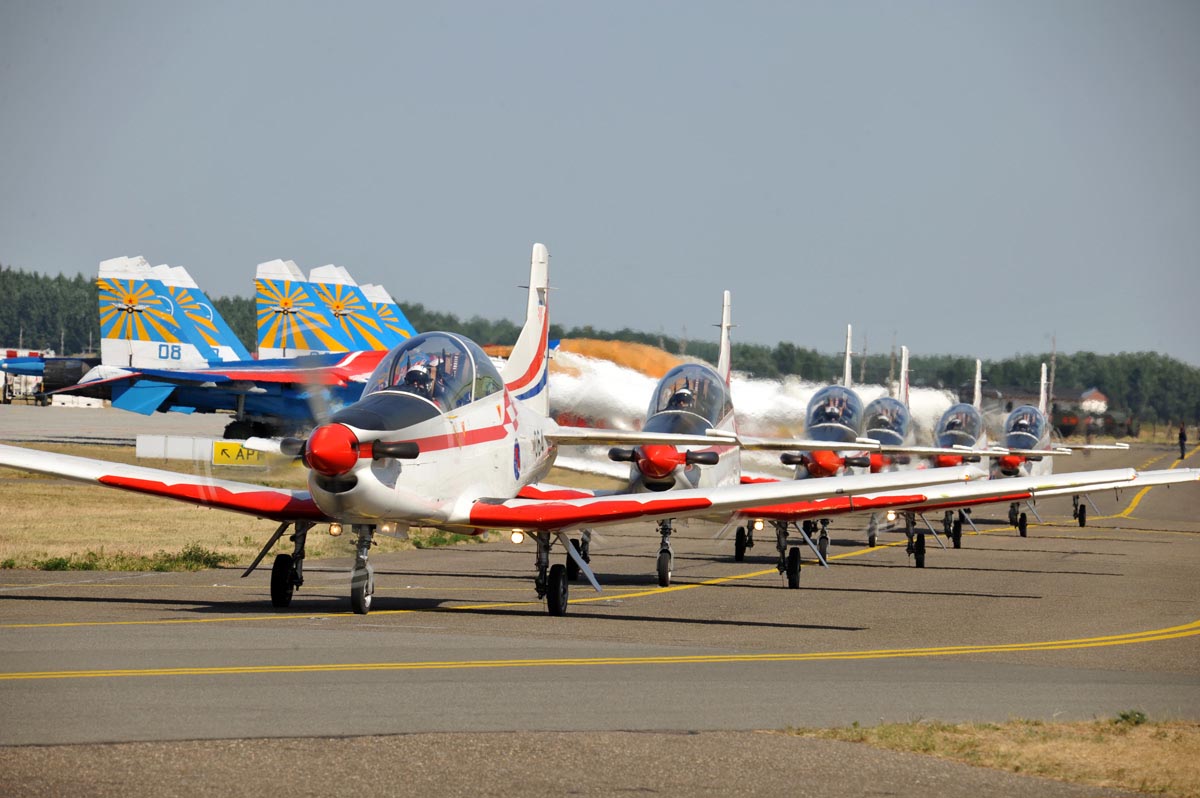 https://www.morh.hr/wp-content/gallery/akro-grupa-krila-oluje-na-international-air-show-kecskemet-2013/krila_oluje_07082013_12.jpg