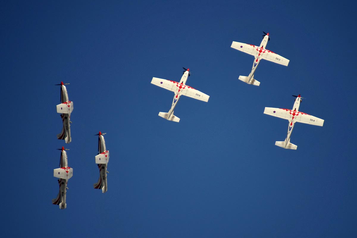 https://www.morh.hr/wp-content/gallery/akro-grupa-krila-oluje-na-international-air-show-kecskemet-2013/krila_oluje_07082013_23.jpg
