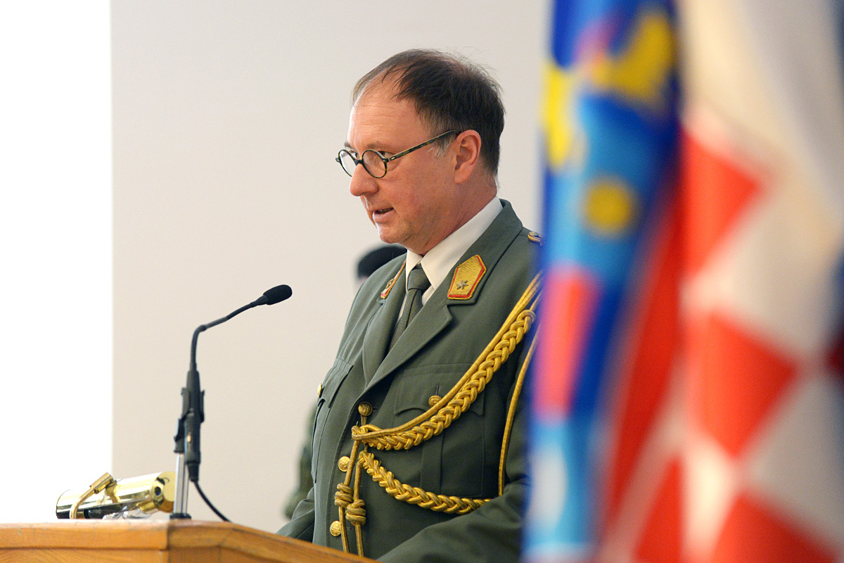 https://www.morh.hr/wp-content/gallery/austrijski-vojni-izaslanik-u-rh-odlikovan-redom-hrvatskog-trolista/au_viz_23082016_-17.jpg