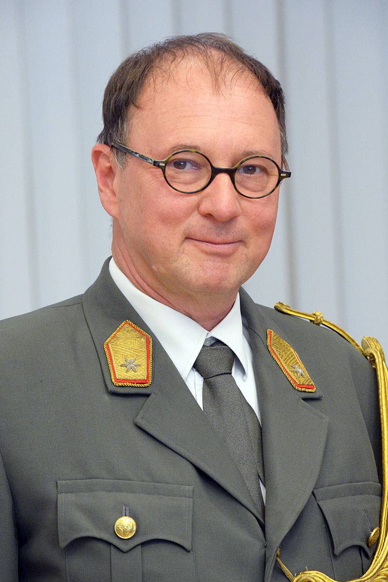 https://www.morh.hr/wp-content/gallery/austrijski-vojni-izaslanik-u-rh-odlikovan-redom-hrvatskog-trolista/au_viz_23082016_-5.jpg