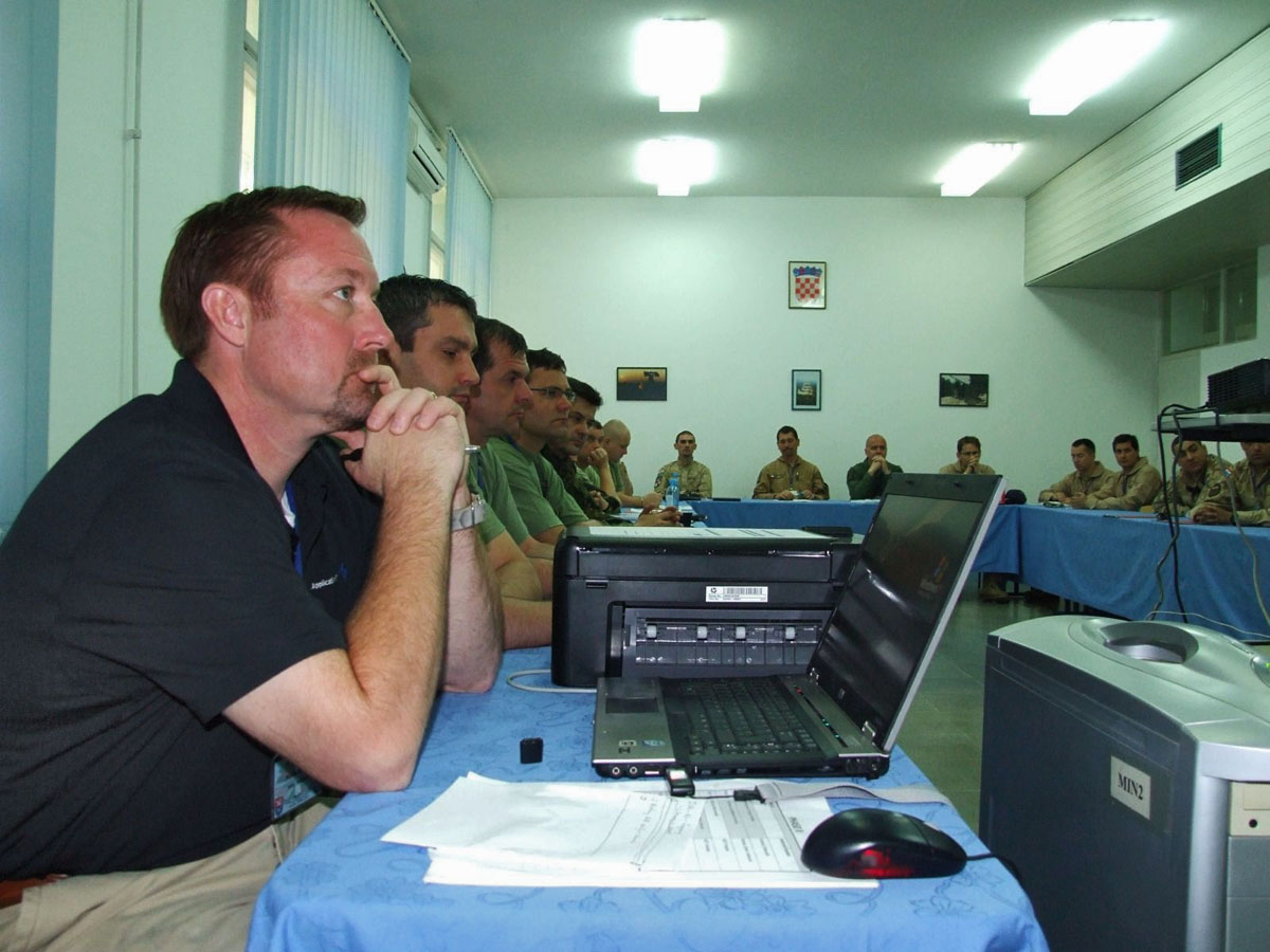 https://www.morh.hr/wp-content/gallery/bojevo-gaanje-hrvatsko-ekih-zrakoplovnih-timova/hrz_30042012_2.jpg