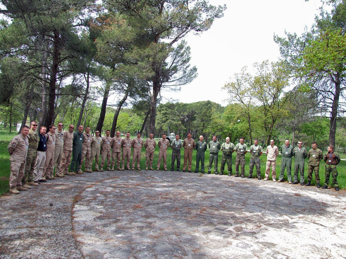 https://www.morh.hr/wp-content/gallery/bojevo-gaanje-hrvatsko-ekih-zrakoplovnih-timova/hrz_30042012_5.jpg