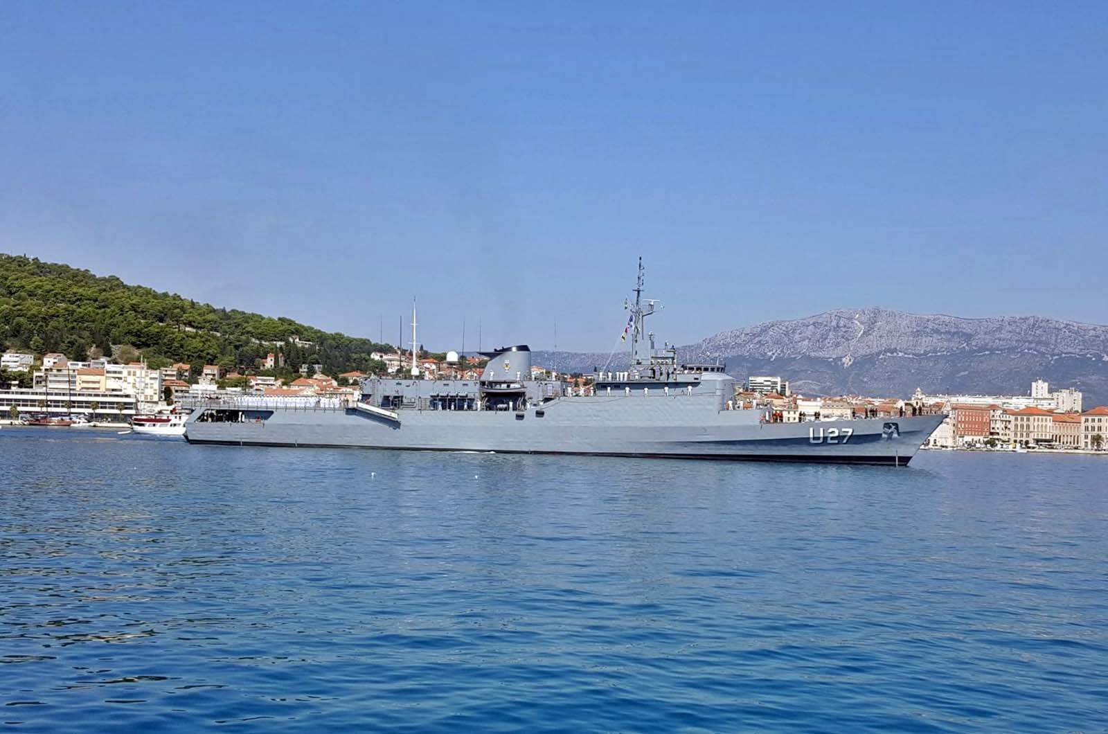 https://www.morh.hr/wp-content/gallery/brazilski-brod-brasil-u-posjetu-hrvatskoj-ratnoj-mornarici/brasil_u27_splitska_luka_hrm_20190831_03.jpg