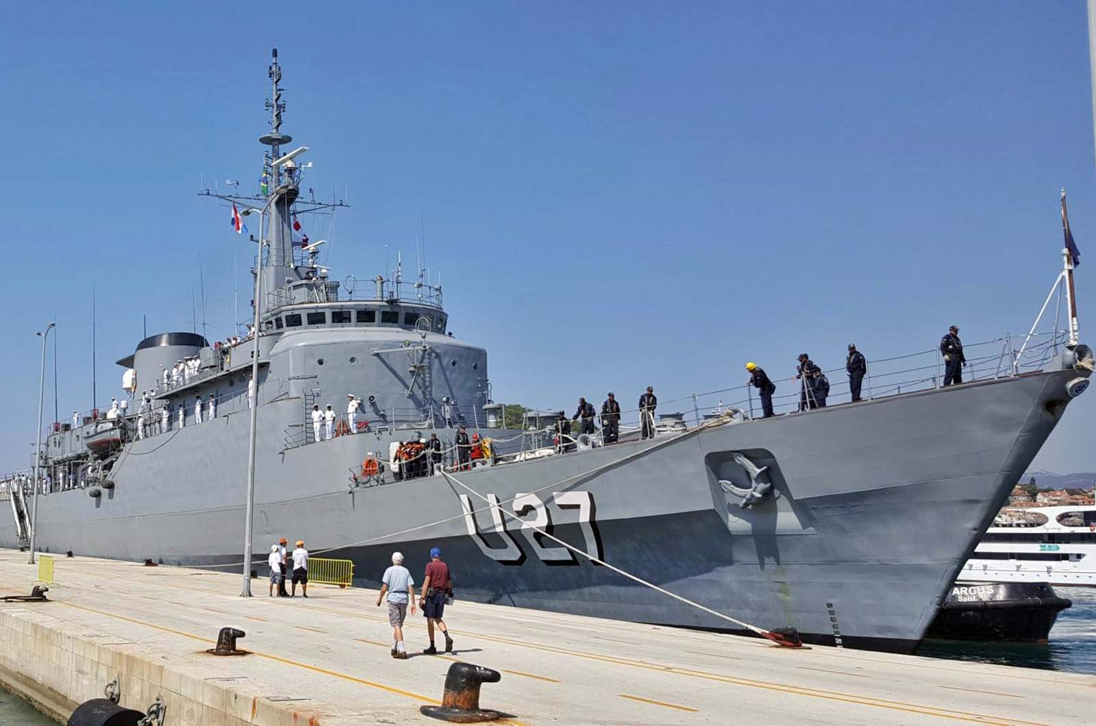 https://www.morh.hr/wp-content/gallery/brazilski-brod-brasil-u-posjetu-hrvatskoj-ratnoj-mornarici/brasil_u27_splitska_luka_hrm_20190831_04.jpg
