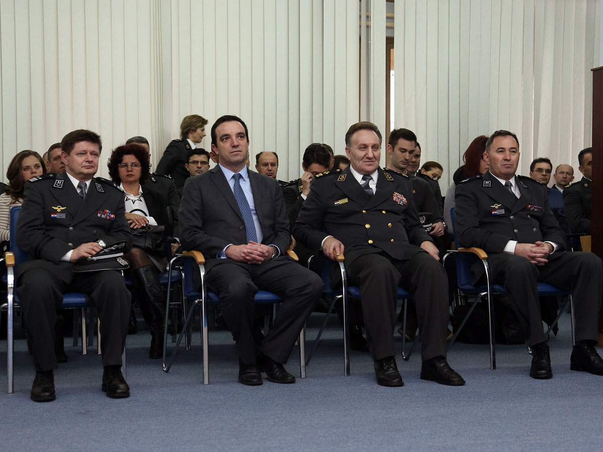 https://www.morh.hr/wp-content/gallery/brigadni-general-miroslav-kovac-novi-zapovjednik-hrz-i-pzo-a/hrz_18022016_15.jpg