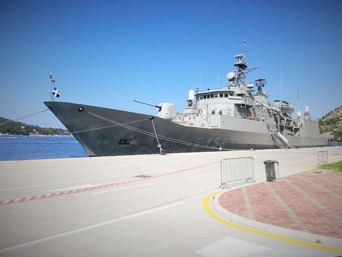 https://www.morh.hr/wp-content/gallery/brodovi-ratne-mornarice-helenske-republike-u-posjetu-hrm-u-i-dubrovniku/brodovi-ratne-mornarice-helenske-republike-u-posjetu-hrm-u-4-.jpg