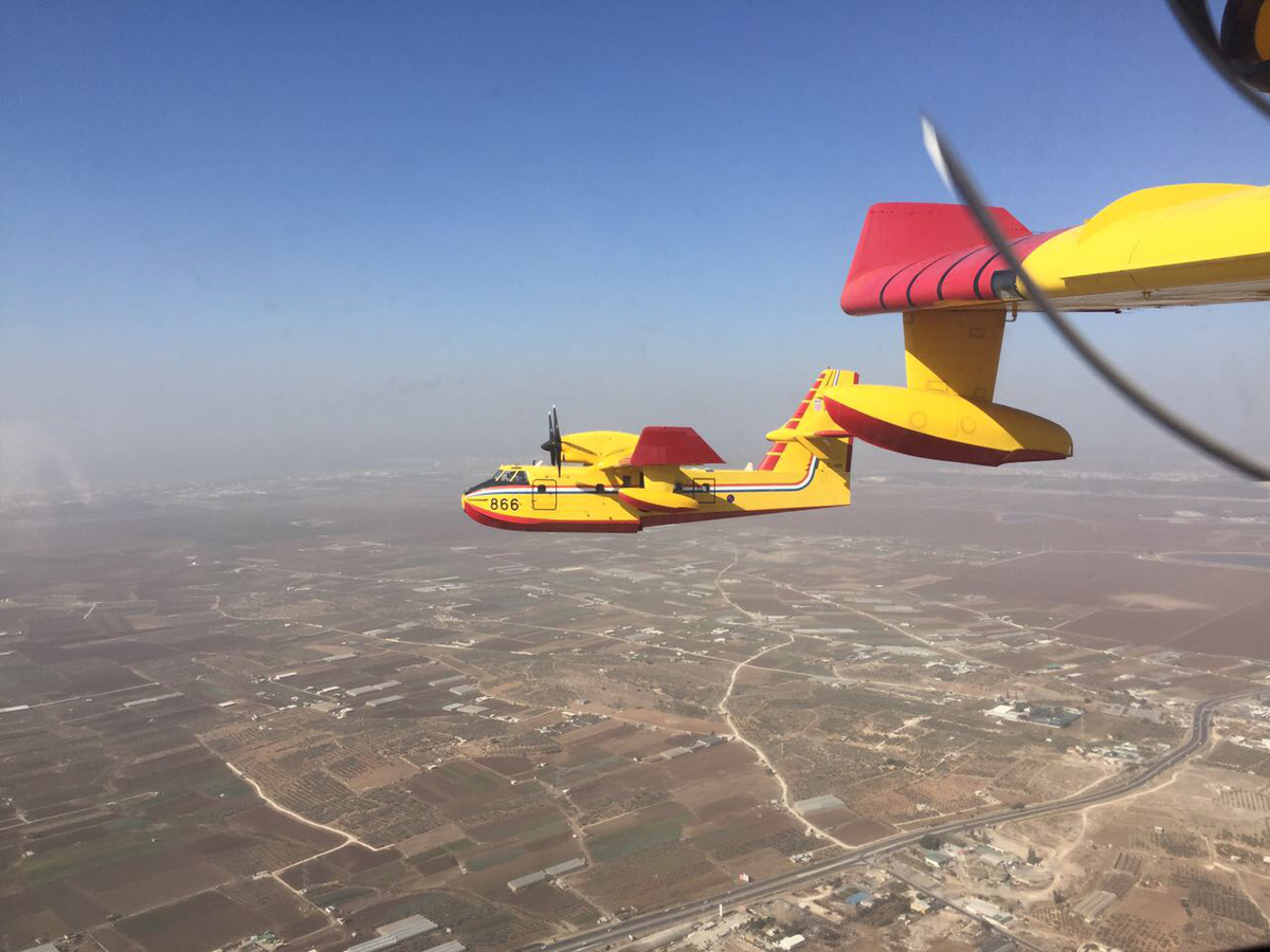https://www.morh.hr/wp-content/gallery/canadairi-i-dalje-gase-pozar-u-izraelu/il-25112016_01.jpg