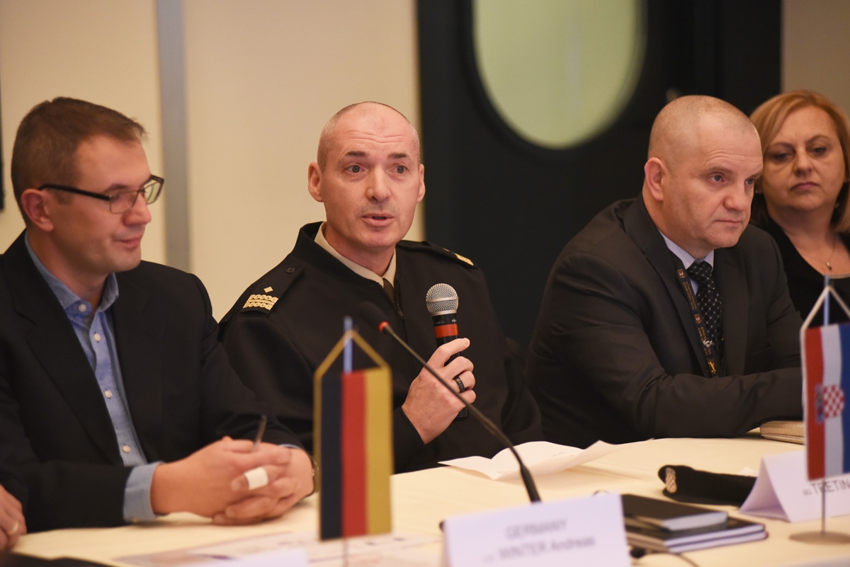 https://www.morh.hr/wp-content/gallery/cetvrta-medunarodna-koordinacijska-konferencija-za-borbenu-skupinu-eu-a/konferencija_borbena_skupina_eu_29112018_02.jpg