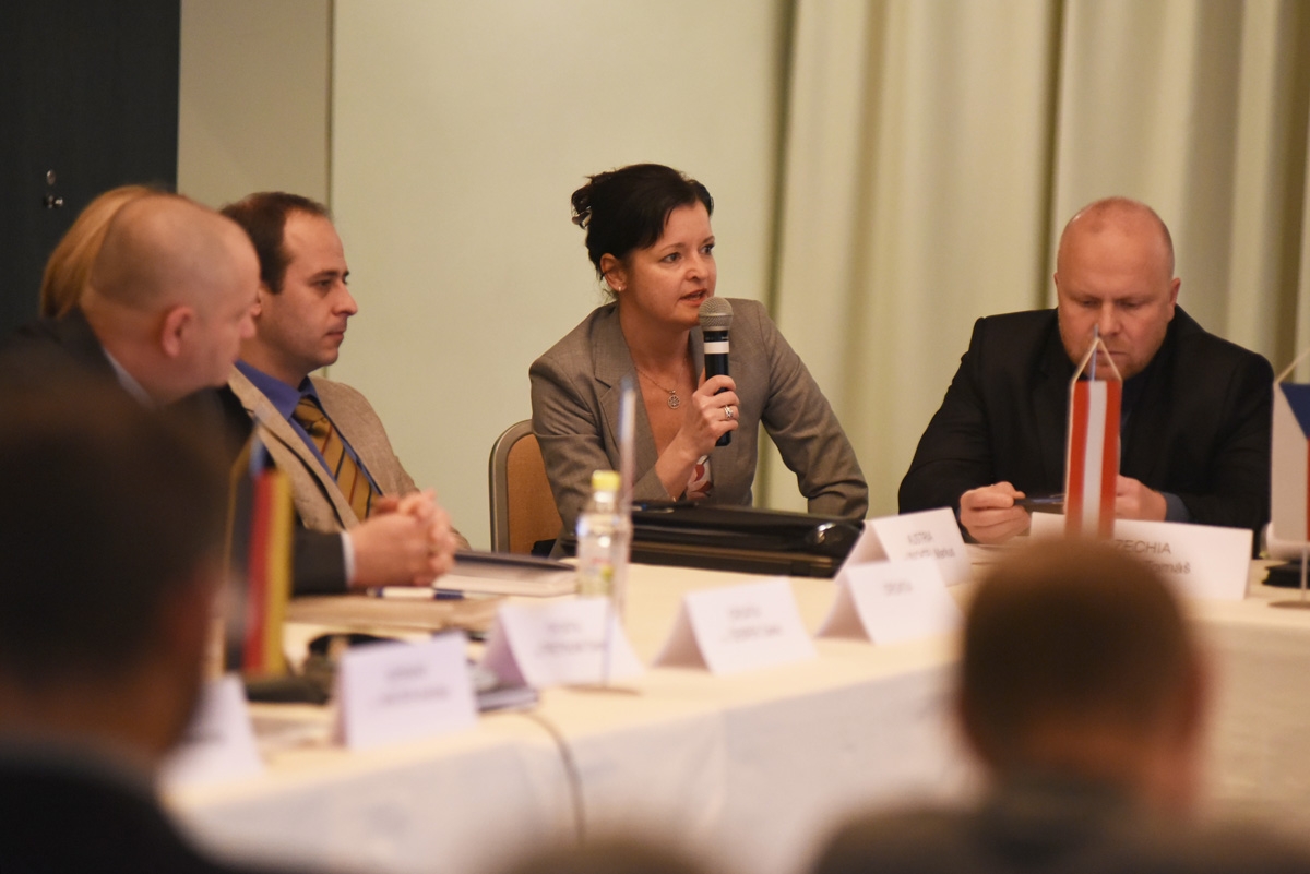 https://www.morh.hr/wp-content/gallery/cetvrta-medunarodna-koordinacijska-konferencija-za-borbenu-skupinu-eu-a/konferencija_borbena_skupina_eu_29112018_11.jpg