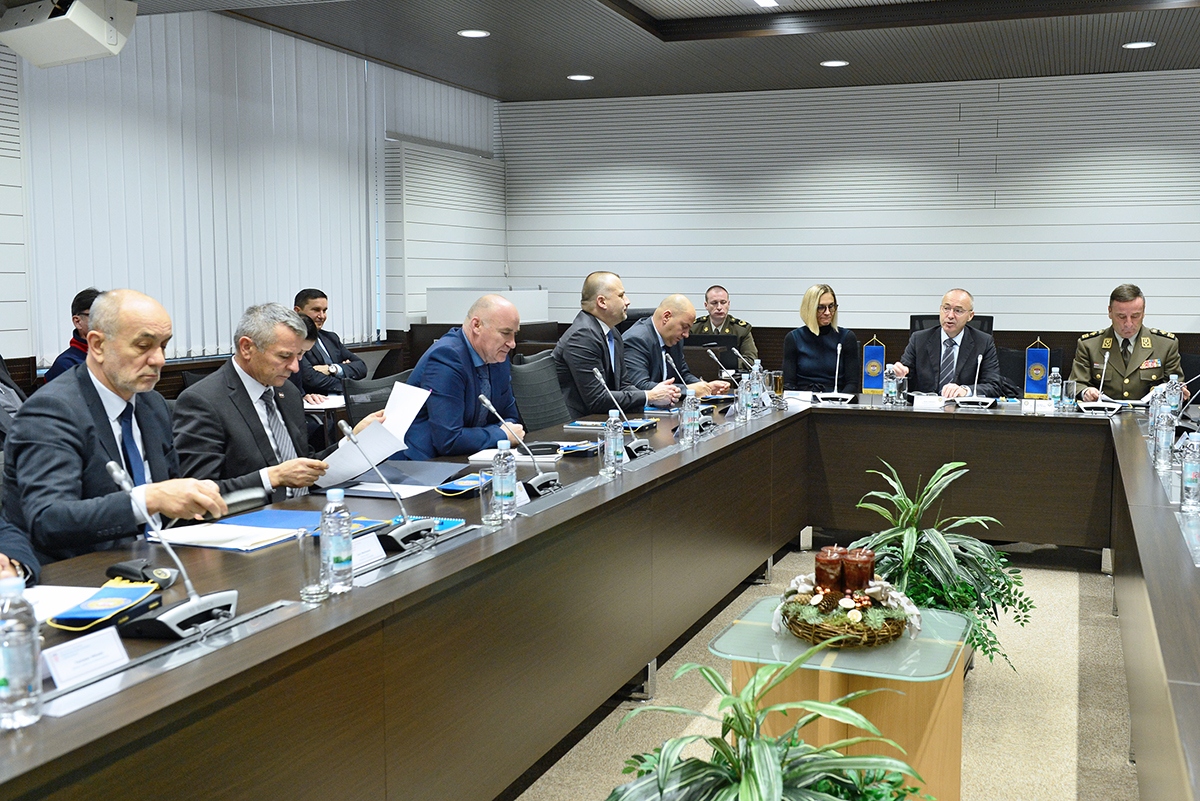 https://www.morh.hr/wp-content/gallery/cetvrta-sjednica-koordinacije-za-sustav-domovinske-sigurnosti/domovinska_sigurnost_20191209_03.jpg