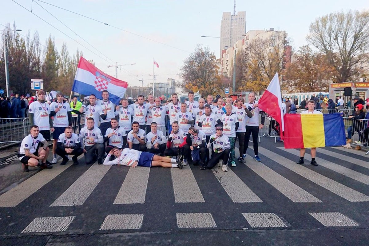 https://www.morh.hr/wp-content/gallery/dan-neovisnosti-dan-veterana-i-gadanje-iz-osobnog-naoruzanja-u-poljskoj/pl_utrka_20191114_04.jpg
