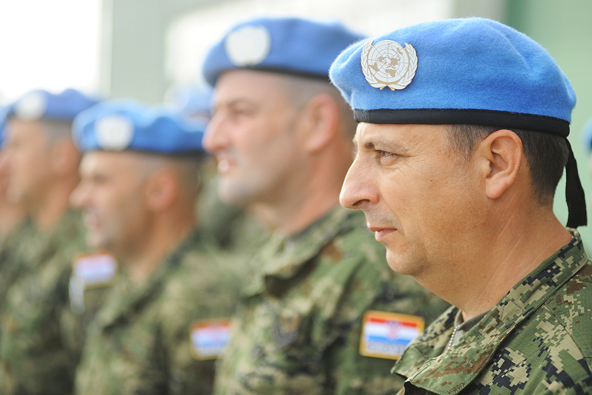 https://www.morh.hr/wp-content/gallery/deveti-hrvatski-kontingent-u-misiji-undof-na-golanskoj-visoravni/undof_ispracaj_29052012_3.jpg