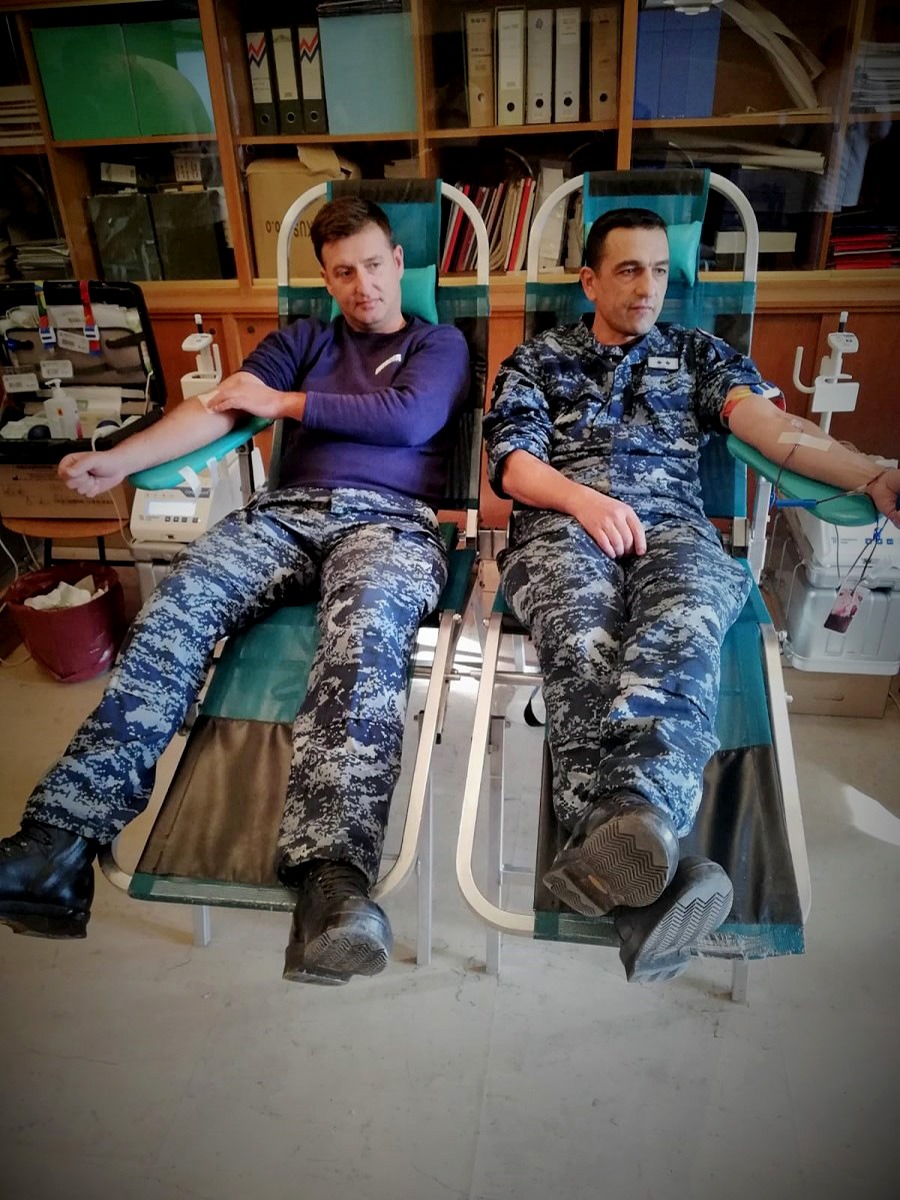 https://www.morh.hr/wp-content/gallery/dobrovoljno-darivanje-krvi-u-vojarni-admiral-flote-sveto-letica-barba/ddk_04122019_01.jpg