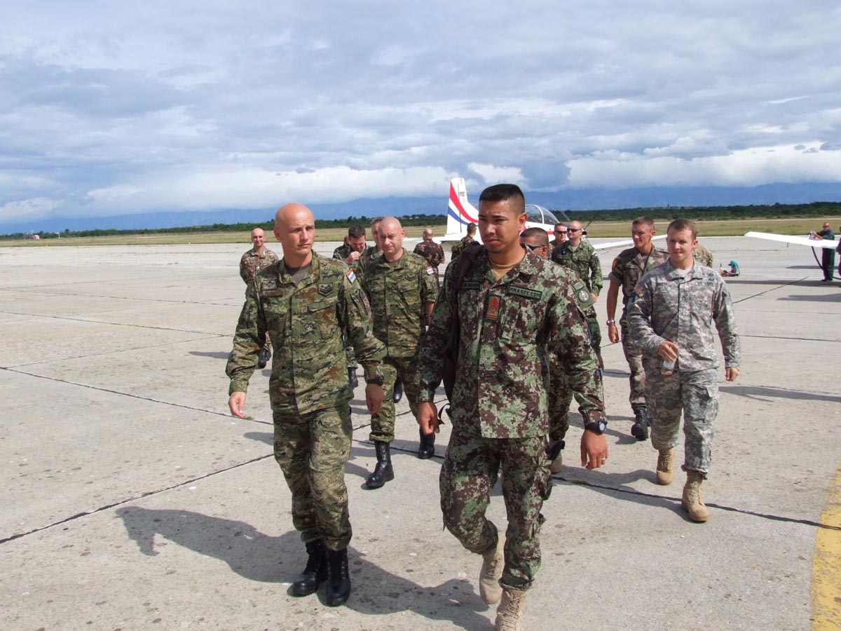 https://www.morh.hr/wp-content/gallery/docasnici-nato-zemalja-u-bazi-zemunik/zemunik_04092014_04.jpg
