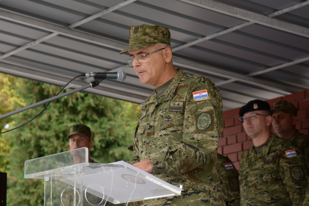 https://www.morh.hr/wp-content/gallery/dodjela-cinova-polaznicima-16-narastaja-izobrazbe-za-razvoj-voda/izobrazba_za_razvoj_vodja_060919_03.jpg