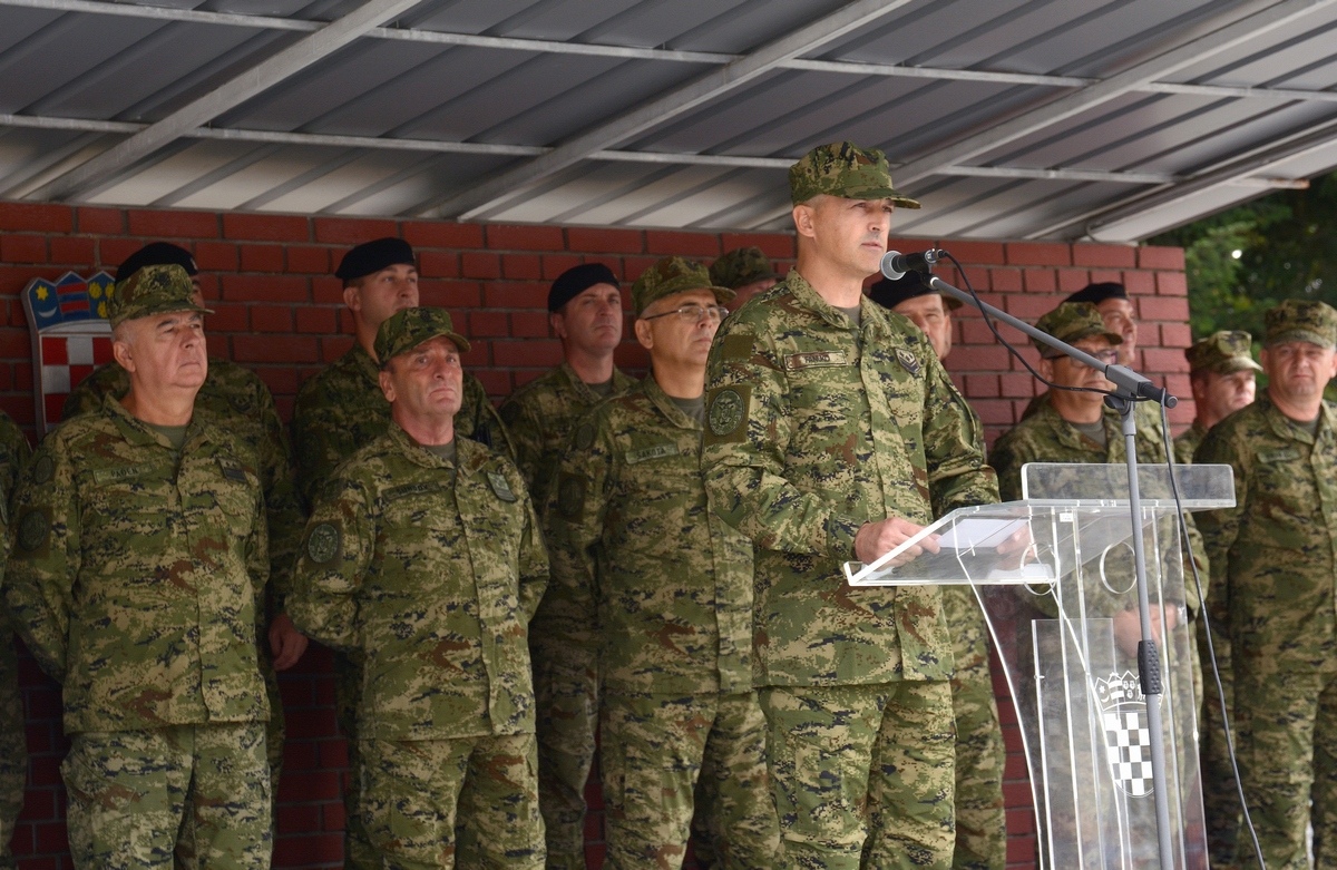 https://www.morh.hr/wp-content/gallery/dodjela-cinova-polaznicima-16-narastaja-izobrazbe-za-razvoj-voda/izobrazba_za_razvoj_vodja_060919_04.jpg