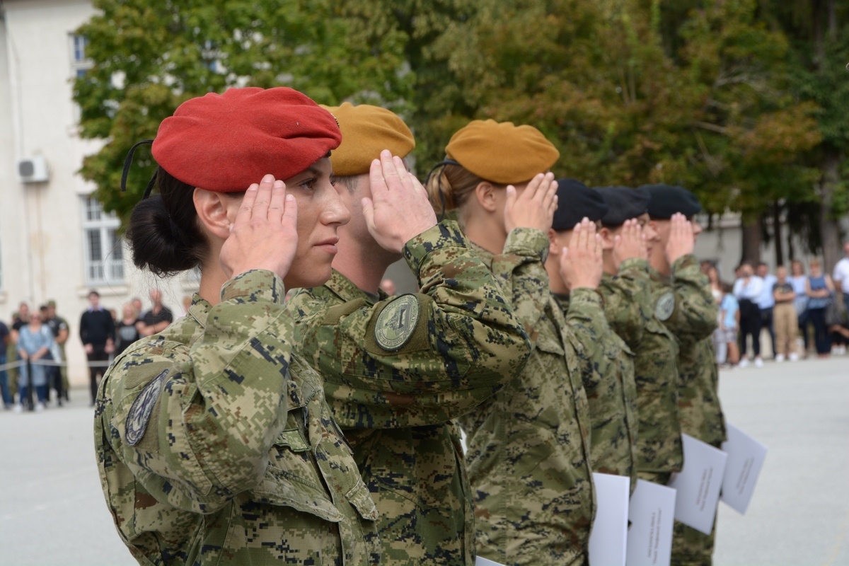 https://www.morh.hr/wp-content/gallery/dodjela-cinova-polaznicima-16-narastaja-izobrazbe-za-razvoj-voda/izobrazba_za_razvoj_vodja_060919_12.jpg