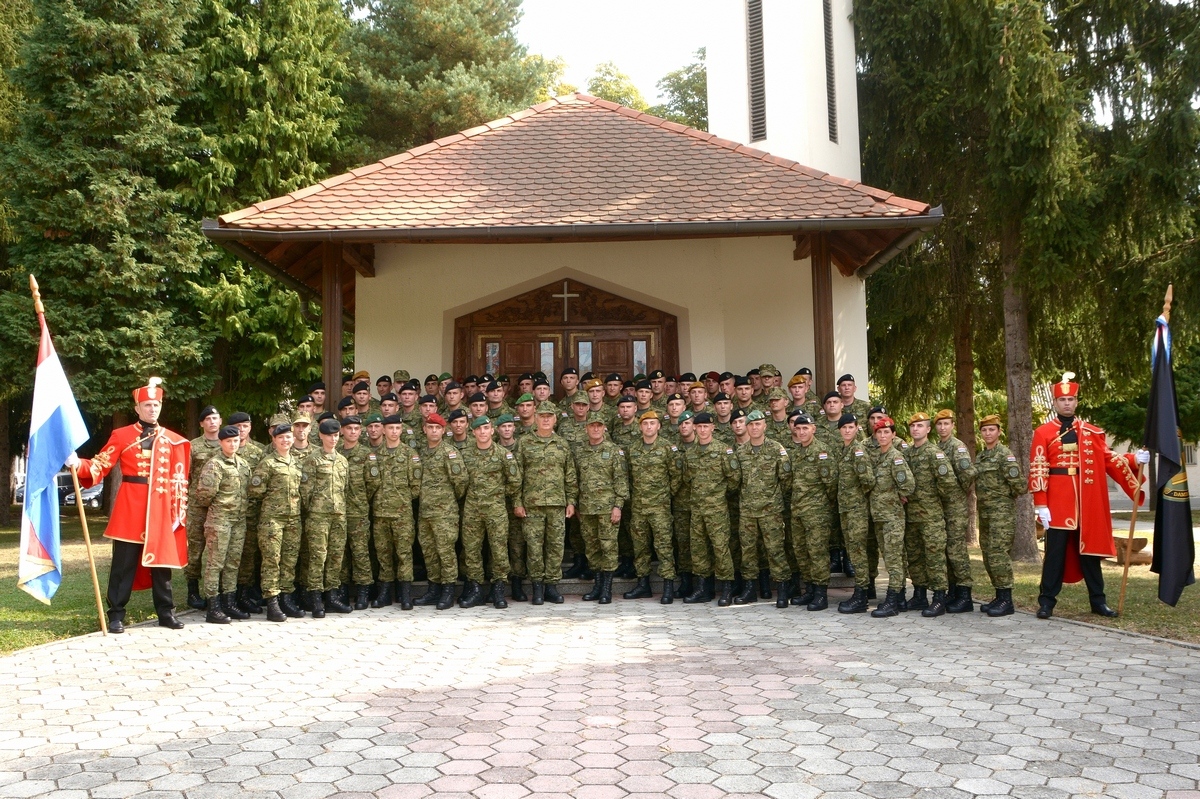 https://www.morh.hr/wp-content/gallery/dodjela-cinova-polaznicima-16-narastaja-izobrazbe-za-razvoj-voda/izobrazba_za_razvoj_vodja_060919_19.jpg