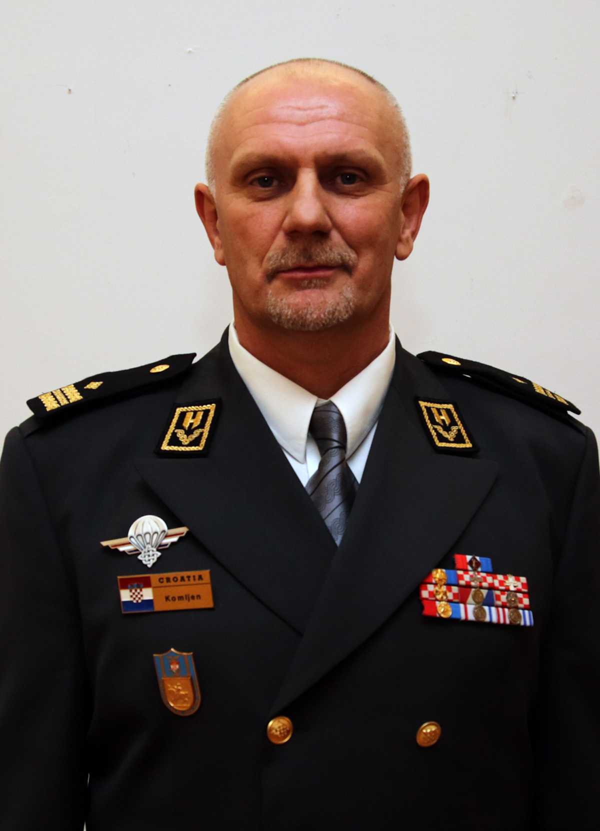https://www.morh.hr/wp-content/gallery/dodjela-generalskih-cinova-u-vukovaru/vukovar_10022017_27.jpg