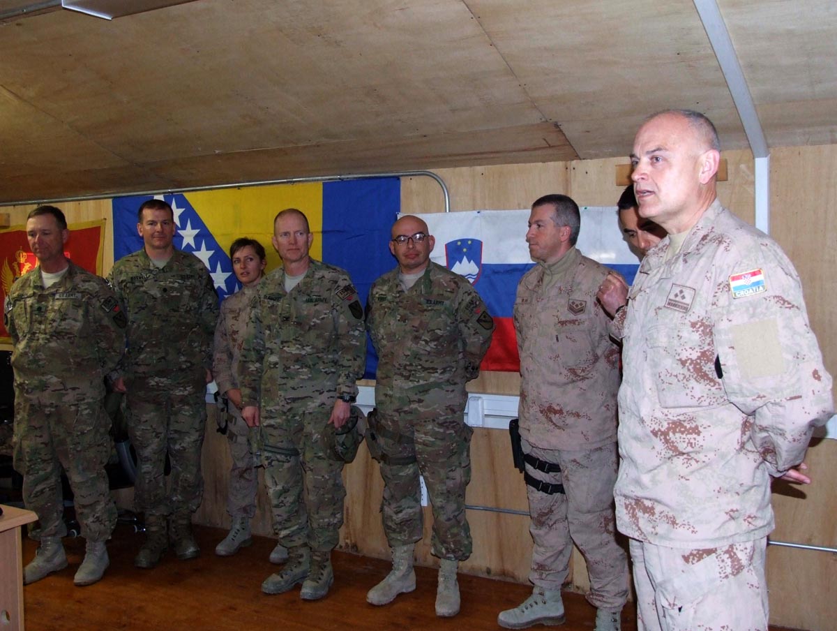 https://www.morh.hr/wp-content/gallery/dodjela-nato-medalja-pripadnicima-stranih-os-iz-sastava-mp-sat/isaf_14022013_2.jpg