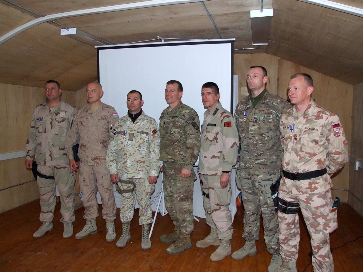 https://www.morh.hr/wp-content/gallery/dodjela-nato-medalja-pripadnicima-stranih-os-iz-sastava-mp-sat/isaf_14022013_3.jpg