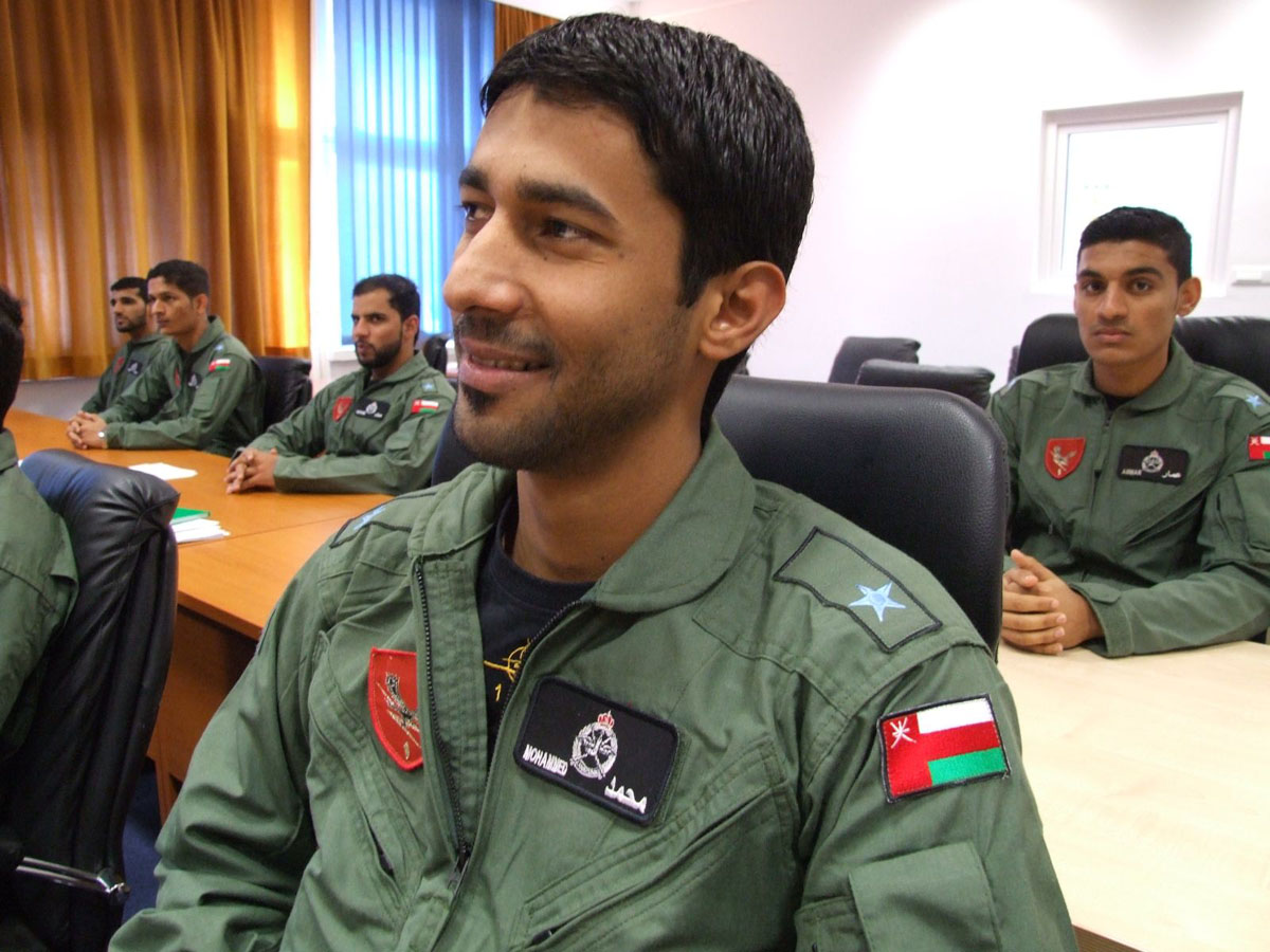 https://www.morh.hr/wp-content/gallery/drugi-narastaj-omanskih-zrakoplovaca-na-skolovanju-u-zemuniku/2_narstaj_oman_16012015_4.jpg