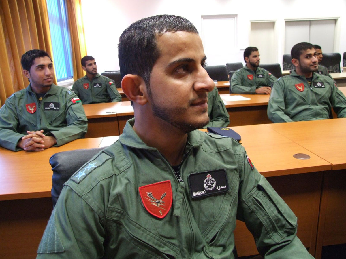 https://www.morh.hr/wp-content/gallery/drugi-narastaj-omanskih-zrakoplovaca-na-skolovanju-u-zemuniku/2_narstaj_oman_16012015_5.jpg