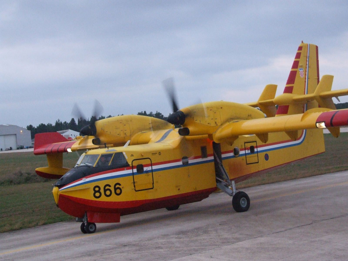 https://www.morh.hr/wp-content/gallery/dva-canadaira-upucena-na-gasenje-pozara-u-izrael/zemunik_24112016_14.jpg