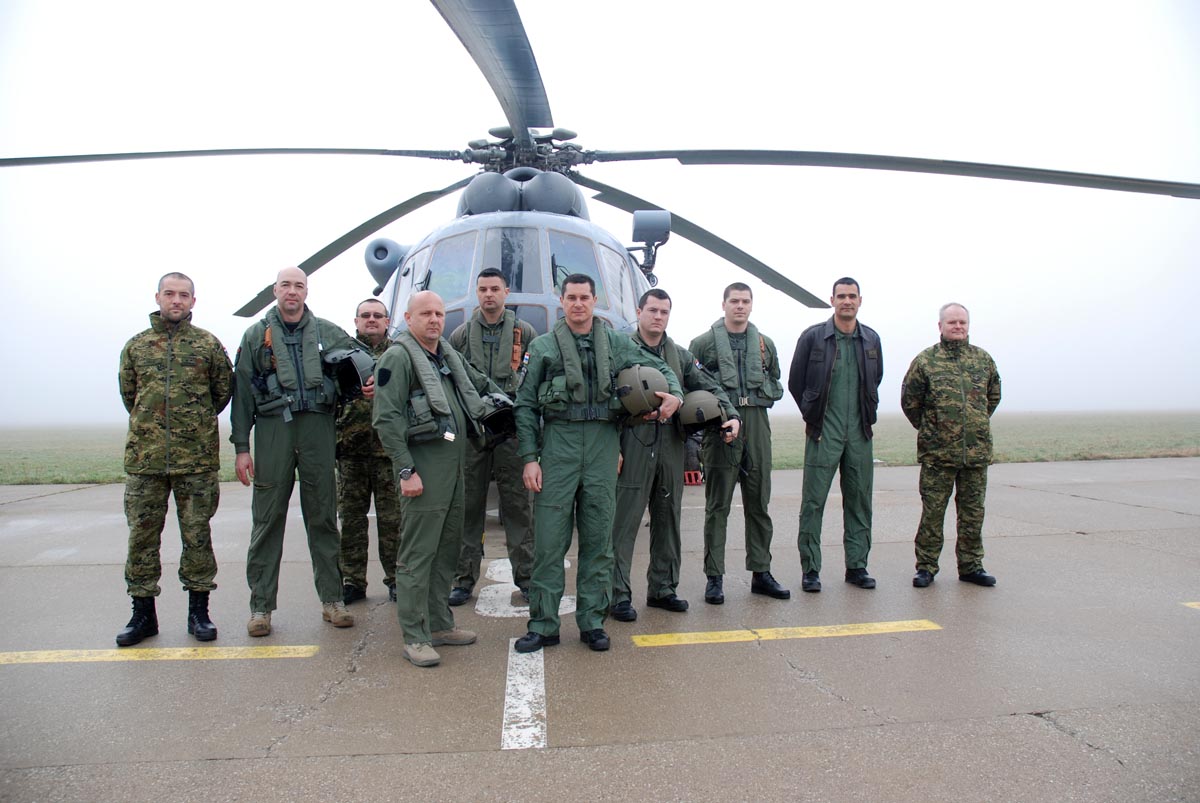 https://www.morh.hr/wp-content/gallery/dvanaesti-hrvatski-kontingent-u-misiji-kfor/kfor_16032013_4.jpg