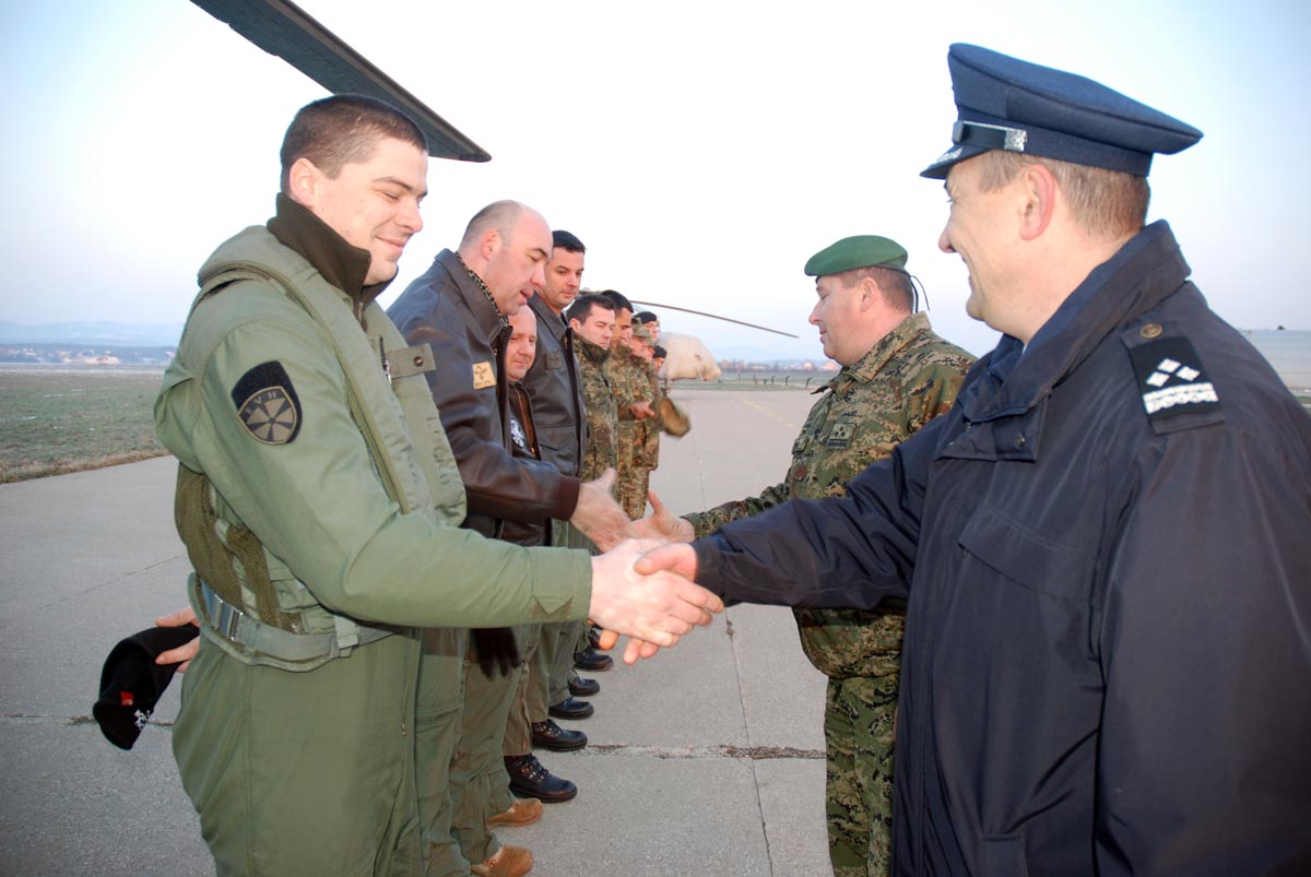 https://www.morh.hr/wp-content/gallery/dvanaesti-hrvatski-kontingent-u-misiji-kfor/kfor_odlazak_16032013_4.jpg
