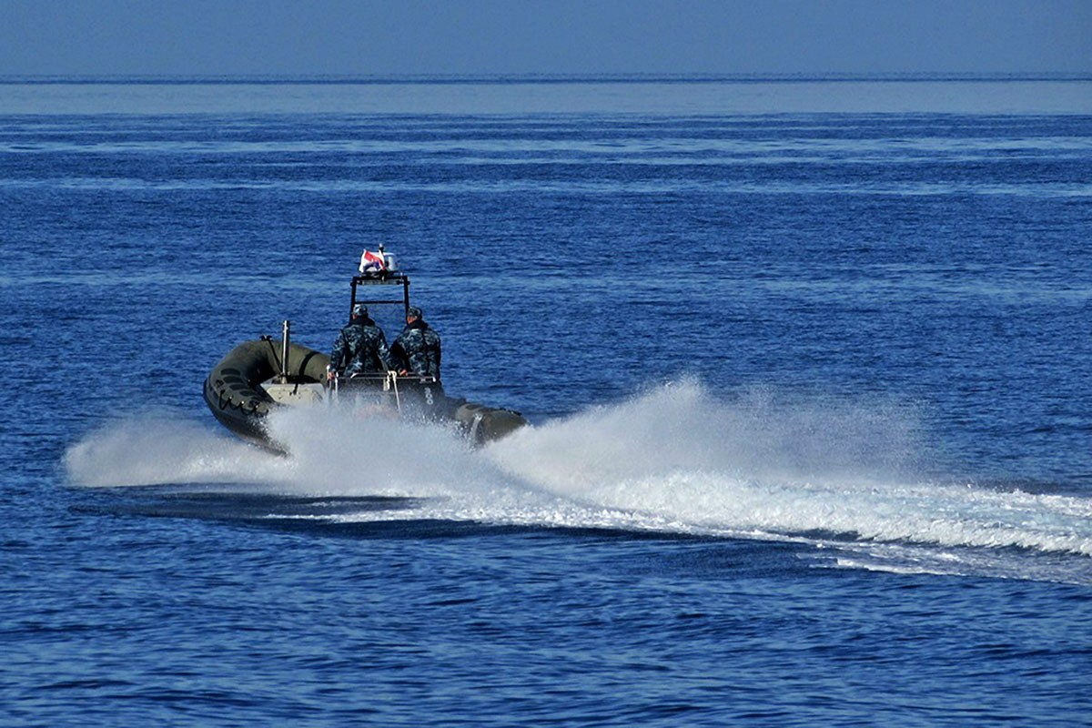 https://www.morh.hr/wp-content/gallery/gadanje-brodskim-topnistvom-i-prijenosnim-raketnim-sustavom-strela-2m-s-broda/mks_22102019_076a.jpg