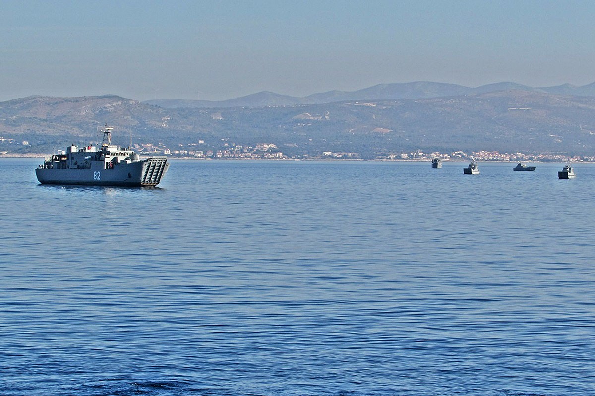 https://www.morh.hr/wp-content/gallery/gadanje-brodskim-topnistvom-i-prijenosnim-raketnim-sustavom-strela-2m-s-broda/mks_22102019_092.jpg